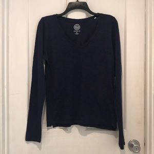 L navy So v-neck long sleeve